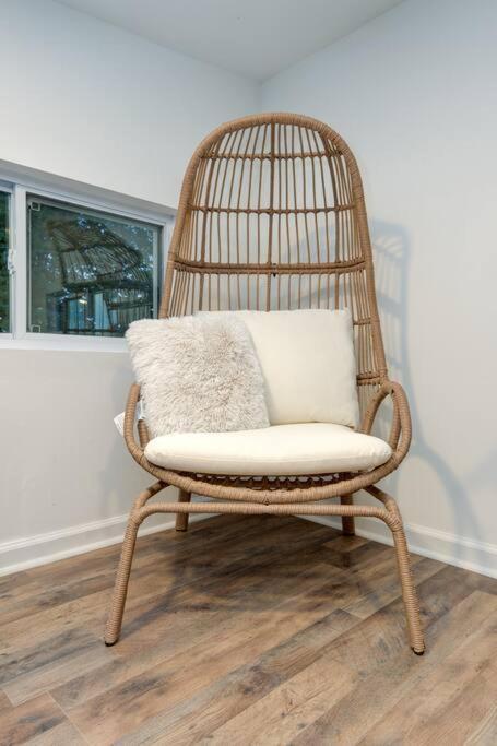 Villa 2 Bed 1 Bath-Sleeps 5 To 6 Near Rrg Large Deck Beattyville Exterior foto