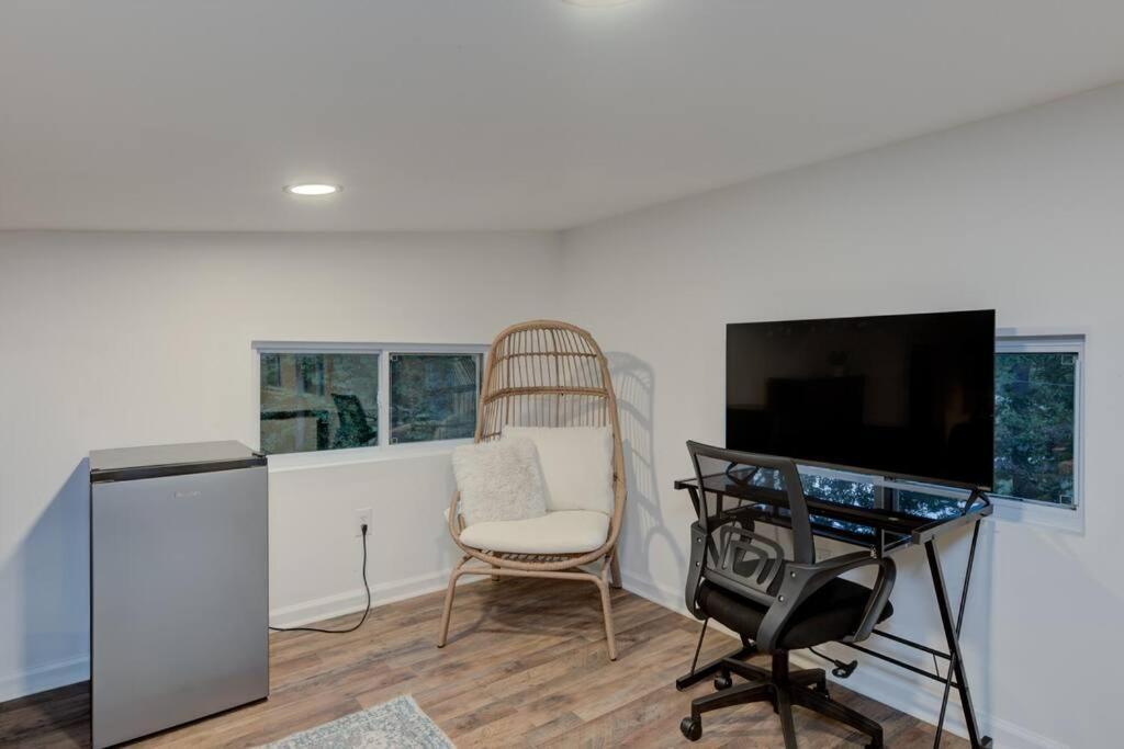 Villa 2 Bed 1 Bath-Sleeps 5 To 6 Near Rrg Large Deck Beattyville Exterior foto