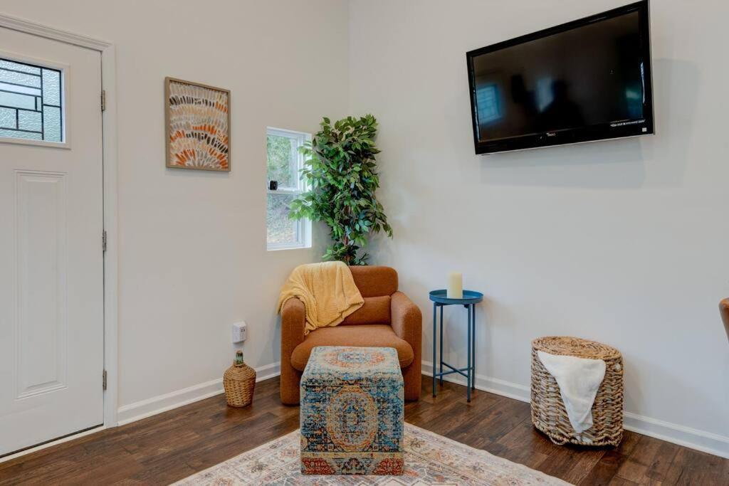 Villa 2 Bed 1 Bath-Sleeps 5 To 6 Near Rrg Large Deck Beattyville Exterior foto